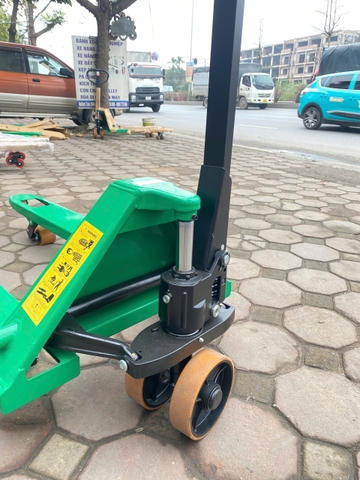 Xe nâng Kawa xanh 2.5T rộng