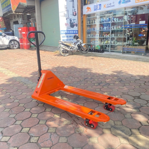 Xe nâng tay thấp 2500kg càng hẹp