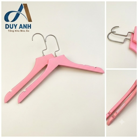 Móc Áo Gỗ Nữ - Hồng Bằng - Đầu Mạ Crom Bạc