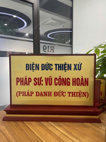 Biển Chức Danh Tam Cấp Gỗ Đồng 02 Mặt 25x40cm