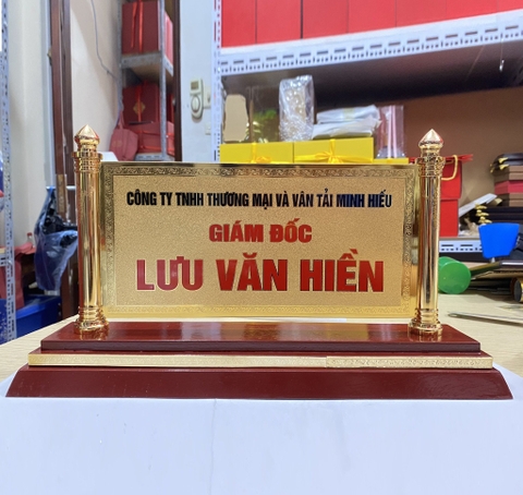 Biển Chức Danh Gỗ Đồng 2 Cột Mạ Vàng