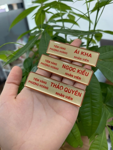 Thẻ tên đeo ngực