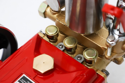 Đầu phun áp lực chất lỏng CALI CL-22 1.0HP Đỏ (hoạt động bằng sức kéo động cơ)