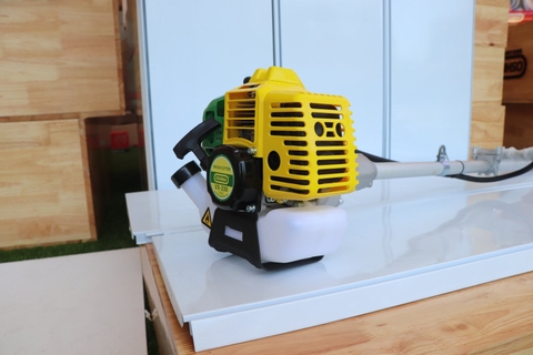 Máy cắt cỏ Oshima VX330 900W Vàng-xanh 2 thì (rời, xoay)