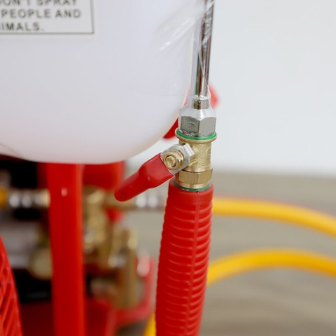 Máy phun thuốc trừ sâu, côn trùng động cơ Oshima 767 700W Đỏ 2 thì (bơm vuông đồng)