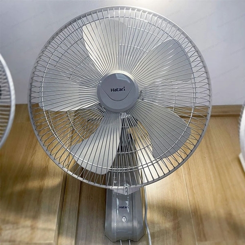 Quạt Treo Tường Hatari IW18M1