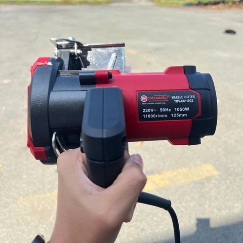 MÁY CẮT GẠCH CẦM TAY YAMASU YMS-CG110G2 CÔNG SUẤT 1050W LƯỠI 110MM