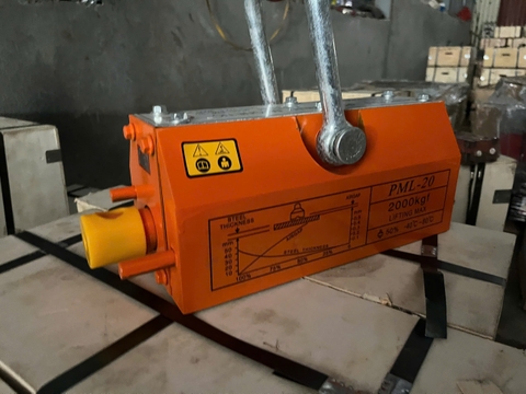Nam châm nâng tay gạt SANKYSU PML-100 10 tấn