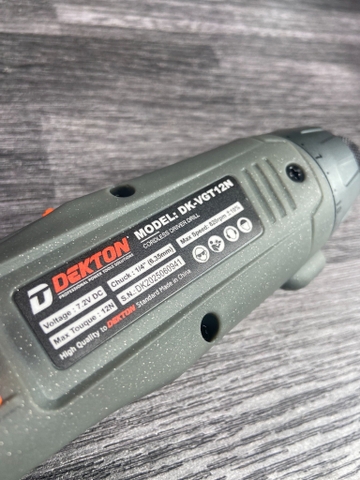 Máy Vặn Vít Gập Dùng Pin 7.2V Dekton DK-VGT12N Màu Xám, Pin 2000mAh X2
