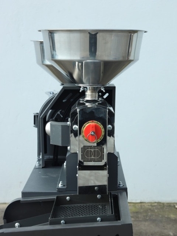 Bộ máy xát nghiền gạo Huspanda HNF680I (Motor HPN3000 - Sàng lọc sạn rung) Cối xát nghiền Inox