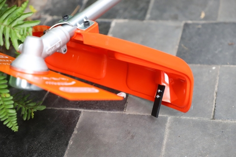 Máy cắt cỏ Oshima 226 850W Cam-xám 2 thì (rời, chết)