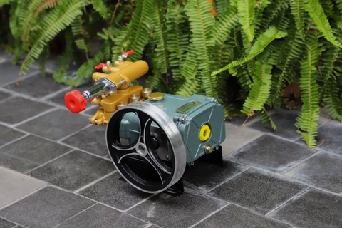 Đầu phun áp lực chất lỏng Con Ong Vàng COV26AR 1.0HP Xanh rêu (hoạt động bằng sức kéo động cơ)