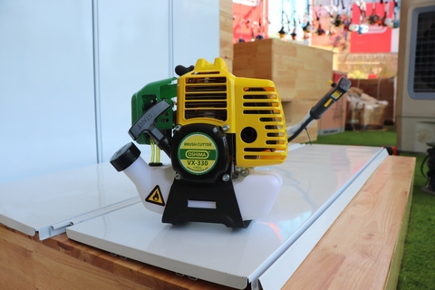 Máy cắt cỏ Oshima VX330 900W Vàng-xanh 2 thì (rời, xoay)