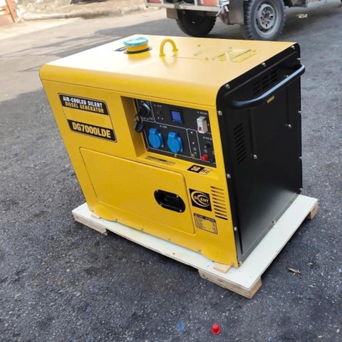 Máy phát điện gia đình chạy dầu chống ồn Đông Phong DG7000LDE 5.5kW