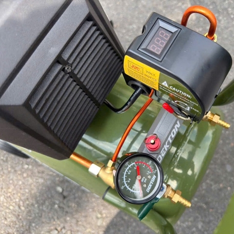 Máy nén khí có dầu Dekton DK-AC39XDR 1.7Hp 39L