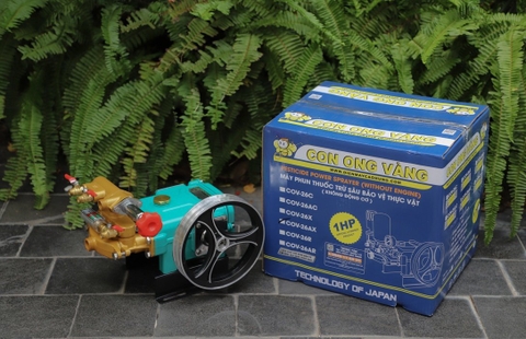 Máy phun thuốc trừ sâu bảo vệ thực vật (không động cơ) Con Ong Vàng COV26AX 1.0HP Xanh mờ (hoạt động bằng sức kéo động cơ)