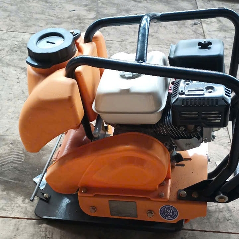 Đầm Bàn Chạy Xăng Hitool