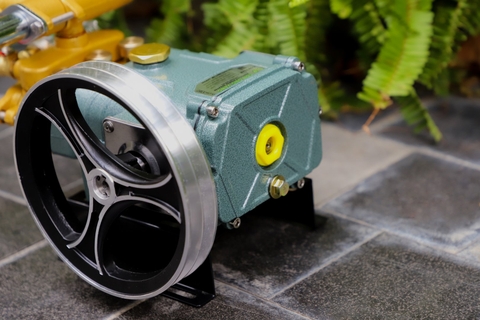 Đầu phun áp lực chất lỏng Con Ong Vàng COV26AR 1.0HP Xanh rêu (hoạt động bằng sức kéo động cơ)