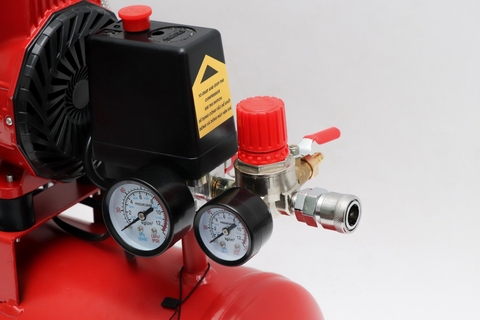 Máy nén khí Oshima 12-1.5 1.5HP Đỏ Điện 1 pha (Không dầu,nhanh,dây đồng)