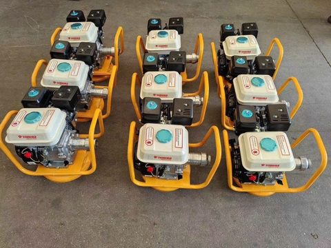 Máy đầm dùi chạy xăng Toboki T6.5HP