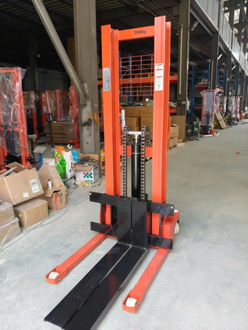 Xe nâng tay cao SANKYSU 2 tấn