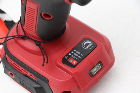 Mở bu lông pin lithium Oshima MBL21V-NG600N-D1 (Thân máy)