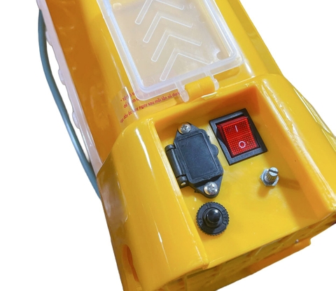 Máy phun thuốc trừ sâu, côn trùng điện Con Ong Vàng COV-20-ắc quy 12V8Ah