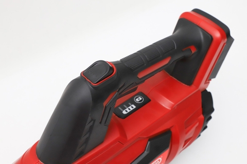 Thổi lá pin lithium Oshima TLP 21V-660 M3/H-D1 (Thân Máy)