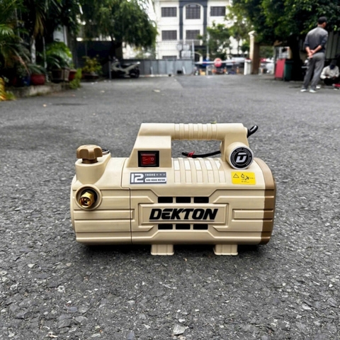 Máy rửa xe 1350W Dekton DK-CWR3001VTG (màu be)