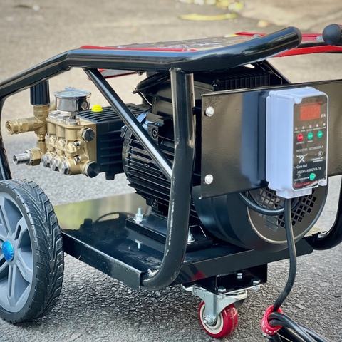 Máy xịt rửa xe công nghiệp 5.8Kw DDeko DK-X58 ( 1 pha 220V )