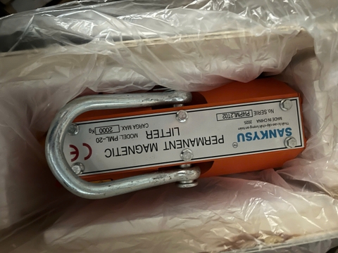 Nam châm nâng tay gạt PML-6 600kg