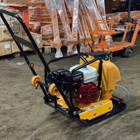 Đầm Bàn Chạy Xăng Hitool