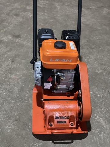 Máy Đầm Bàn Chạy Xăng PC60 – Động Cơ Lifan