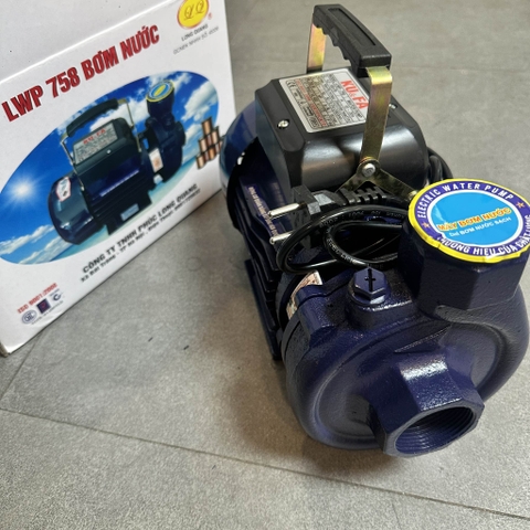 MÁY BƠM NƯỚC LY TÂM 750W KUFA CÁ SẤU LWP-758 HÚT XẢ 40/40 LƯU LƯỢNG 4.5 ĐẾN 16M3/H MAX 20M CÁNH PPO CỐT HỢP KIM BƠM TƯỚI TIÊU DÂN DỤNG