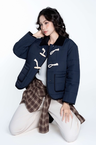 Áo Khoác Chần Bông Cúc Gỗ Chất Liệu Nhập Khẩu Phong Cách Hiện Đại(Y25FWJK04)