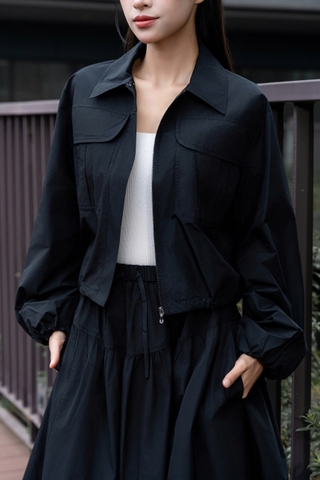 AMANDA TOP - Áo Khoác Ngắn Túi Hộp Chất Liệu Polyester Phong Cách Cá Tính, Hiện Đại (Y26JK02)