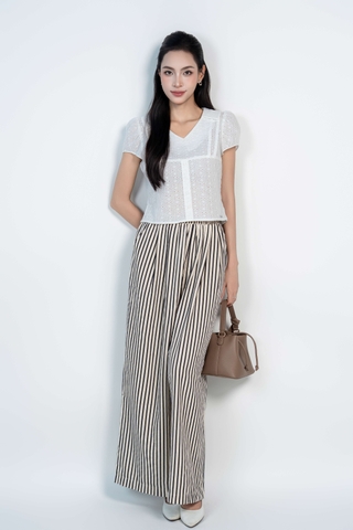 FLORENCE TOP - Áo Sơ Mi Dáng Ngắn Cổ V Họa Tiết Thêu Hoa Chất Liệu Nhập Khẩu Phong Cách Thanh Lịch (Y05BLS04)