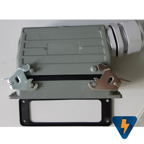 Giắc cắm (jack cắm) 24 chân 16A vuông