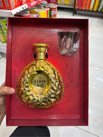 RUOU VENUS BRANDY X.O 700ML (CHAI HAU)