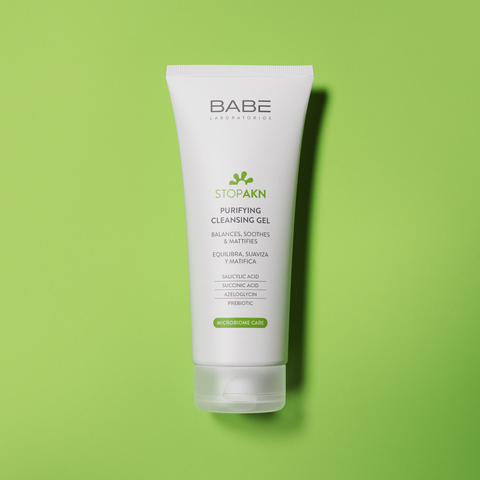 Sữa Rửa Mặt Cho Da Dầu Mụn (Laboratorios Babé - Stop Akn Limpiador Purificante / Stop Akn Purifying Cleansing Gel)