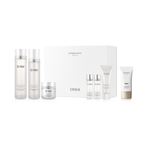 OHUI EXTREME WHITE AMPOULE SPECIAL SET