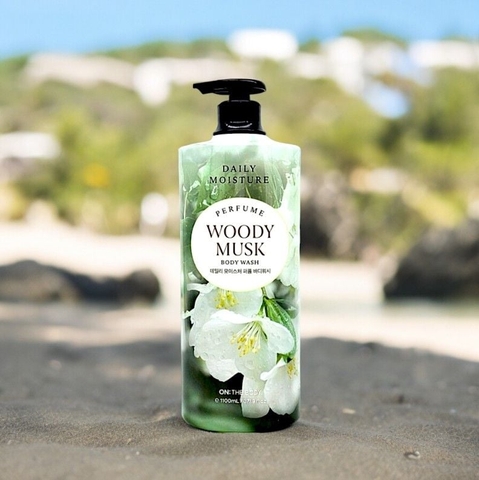 SỮA TẮM ON THE BODY DAILY MOISTURE PERFUME BODY WASH WOODY MUSK SCENT 1100ml
