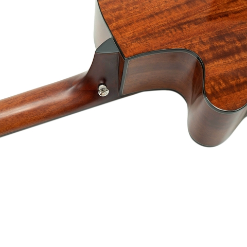 Đàn Guitar Acoustic Saga SA830CE