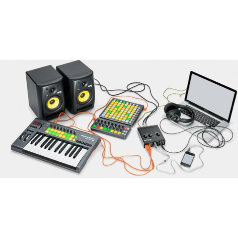 Novation Audio hub 2x4 USB Audio Interface