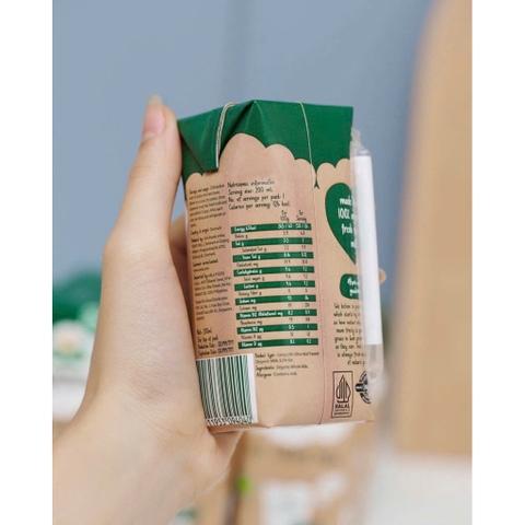 Sữa tươi hữu cơ Arla Organic hộp 200ml