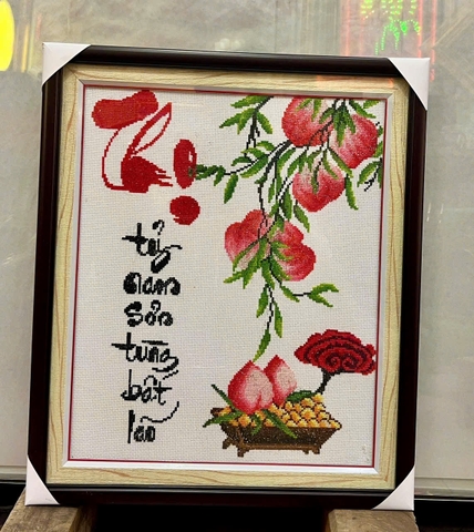 TRANH CÓ KHUNG CHỮ THỌ, TRANH NÀY LÀ TRANH CHỮ THẬP ĐÃ THÊU, KÍCH THƯỚC 55 X 50 CM