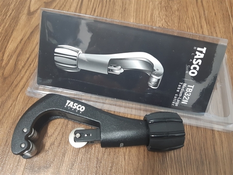 Dao cắt ống Tasco Black cỡ lớn TB32N