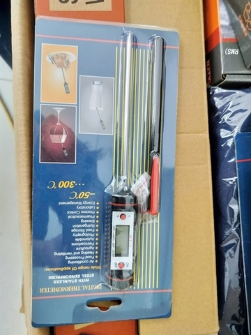 Tô Vít Gắn Nhiệt Kế