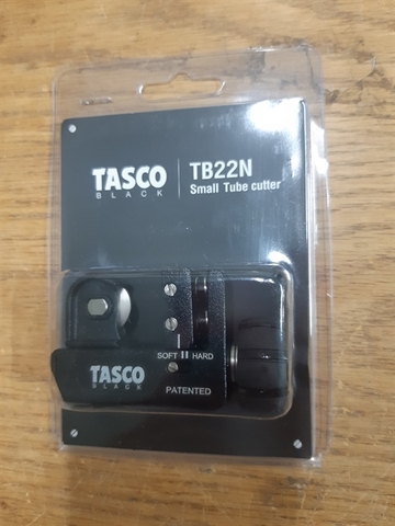 Dao cắt ống đồng Tasco Black TB22N có lò xo trợ lực