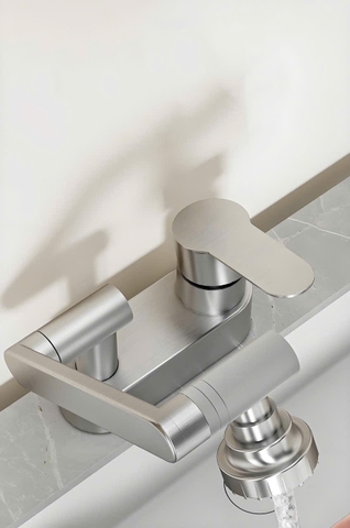 Vòi rửa mặt, vòi lavabo nóng lạnh inox 304 cần xoay ổ bi 2 chế nước GIORMANI SNL59 kèm đôi dây cấp nước inox